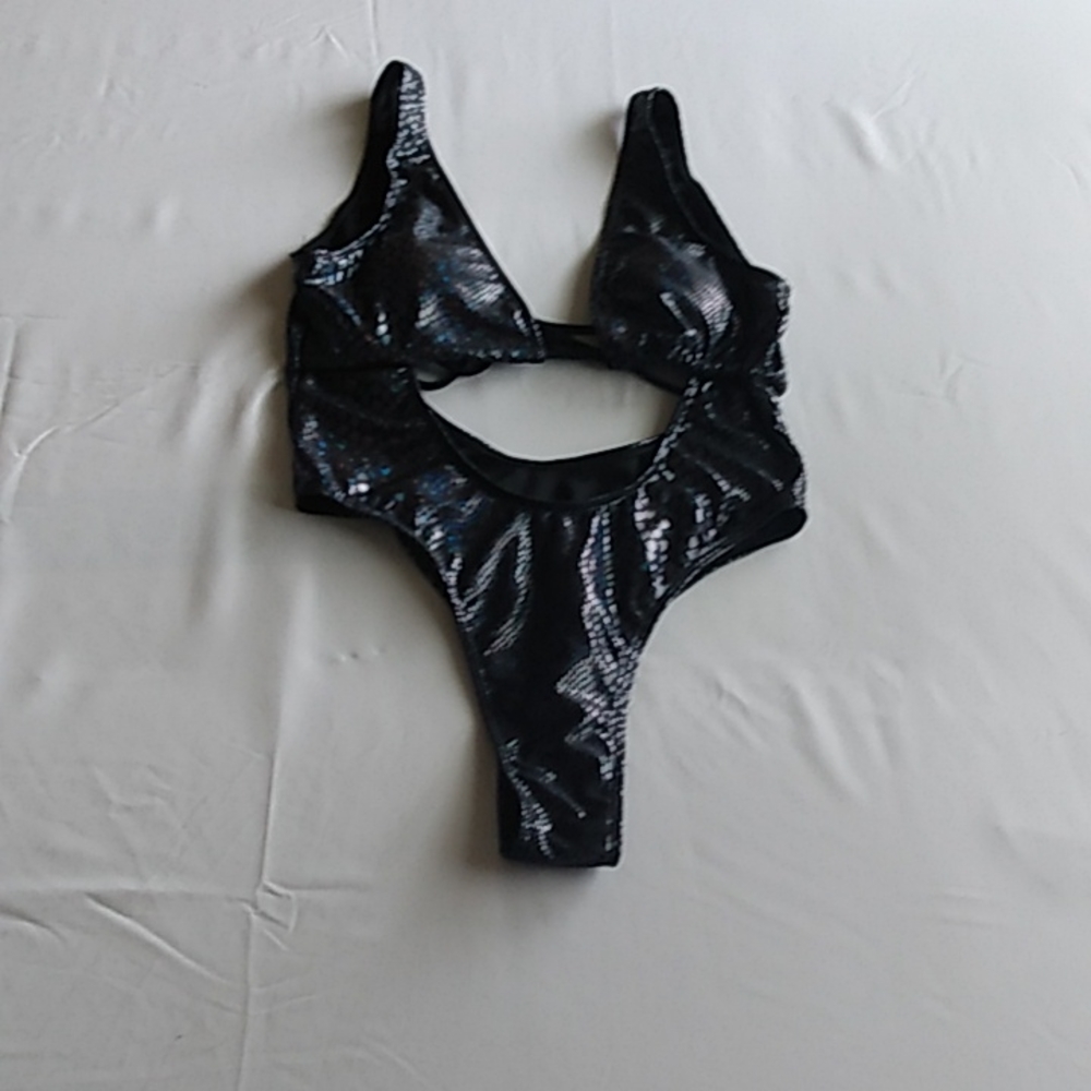 Women size M Metallic snakeskin Black one piece swimsuit